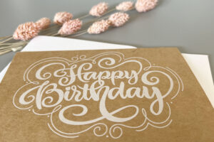 Brushlettering für Geburtstagskarte